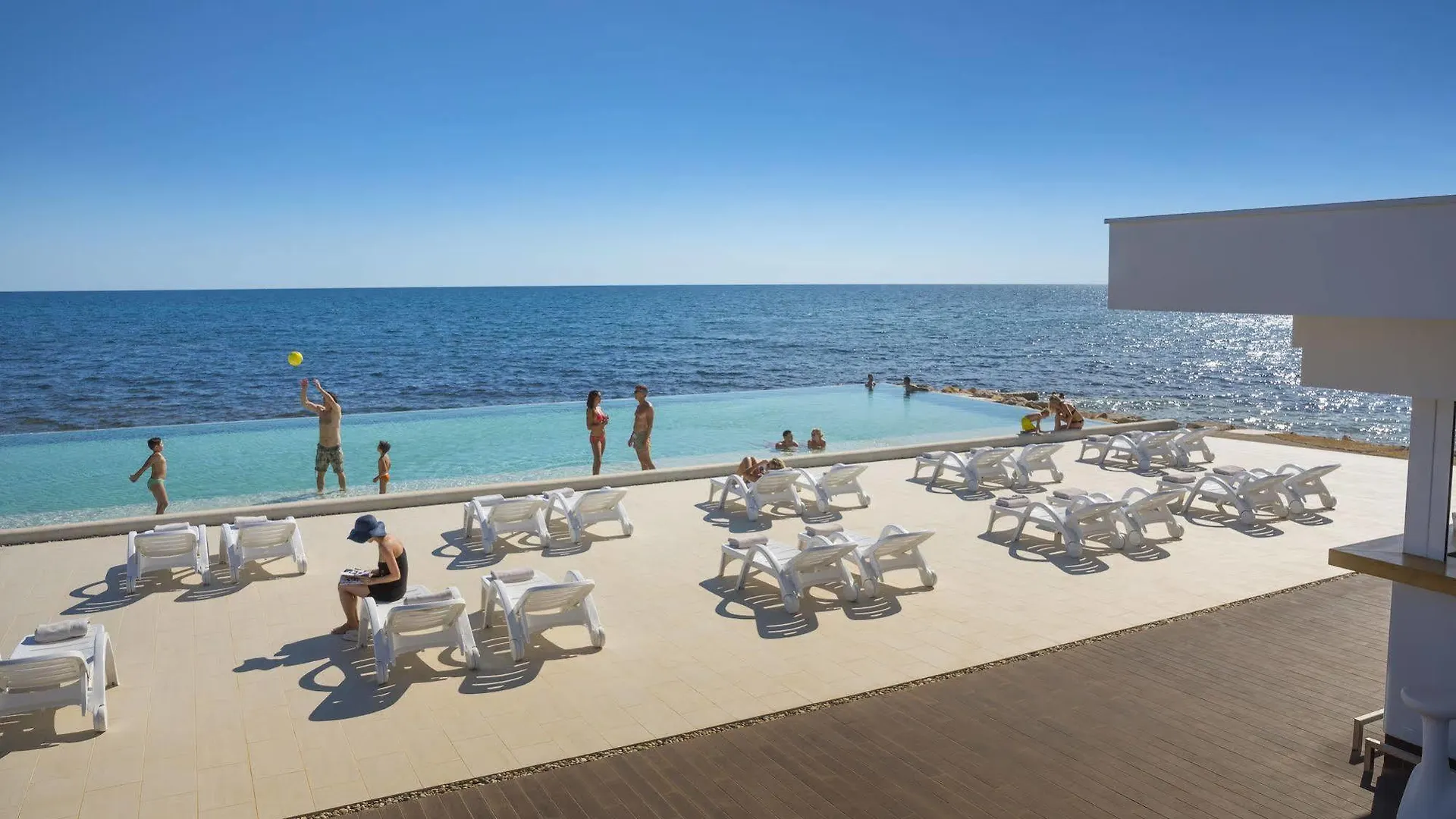 Aminess Sirena - Holiday Homes Classic Novigrad